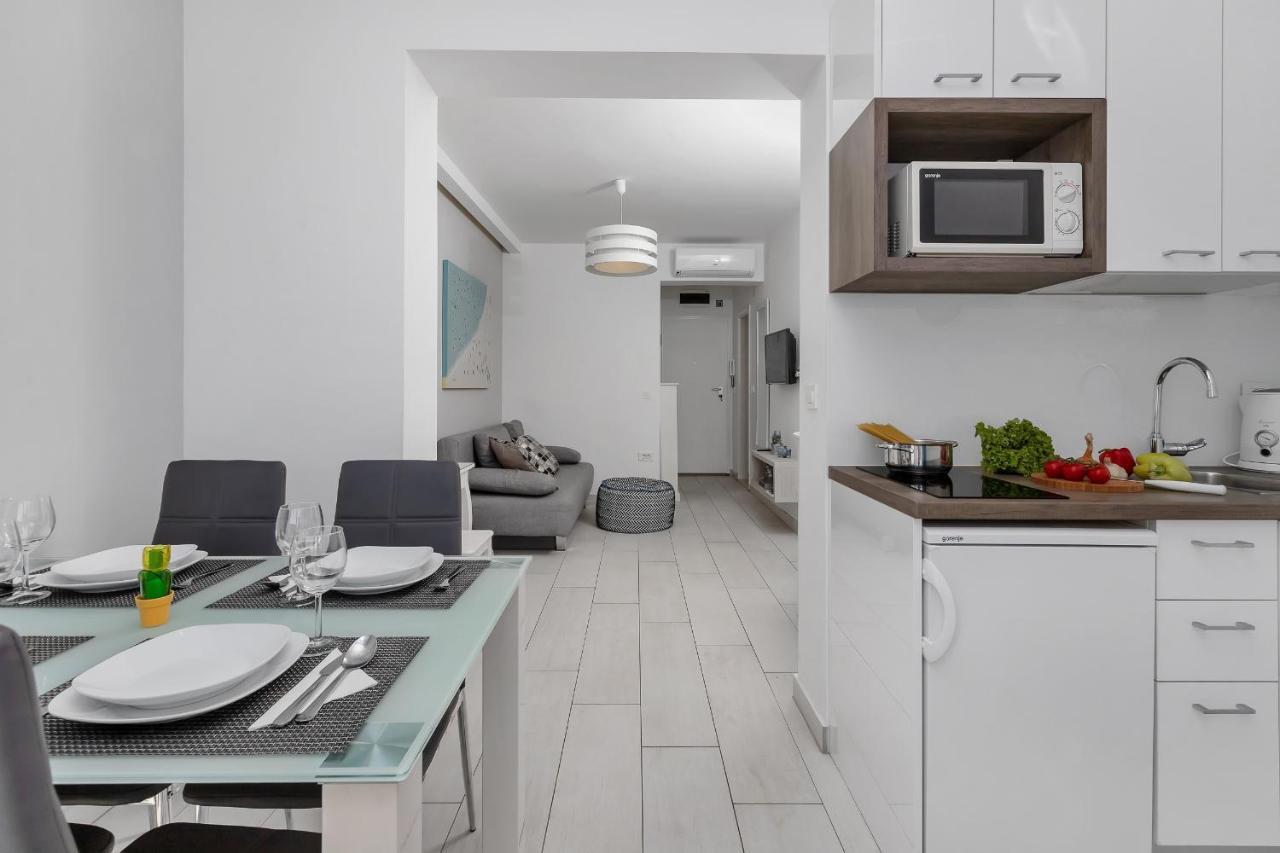 Apartments Villa Joy Подгора Екстер'єр фото